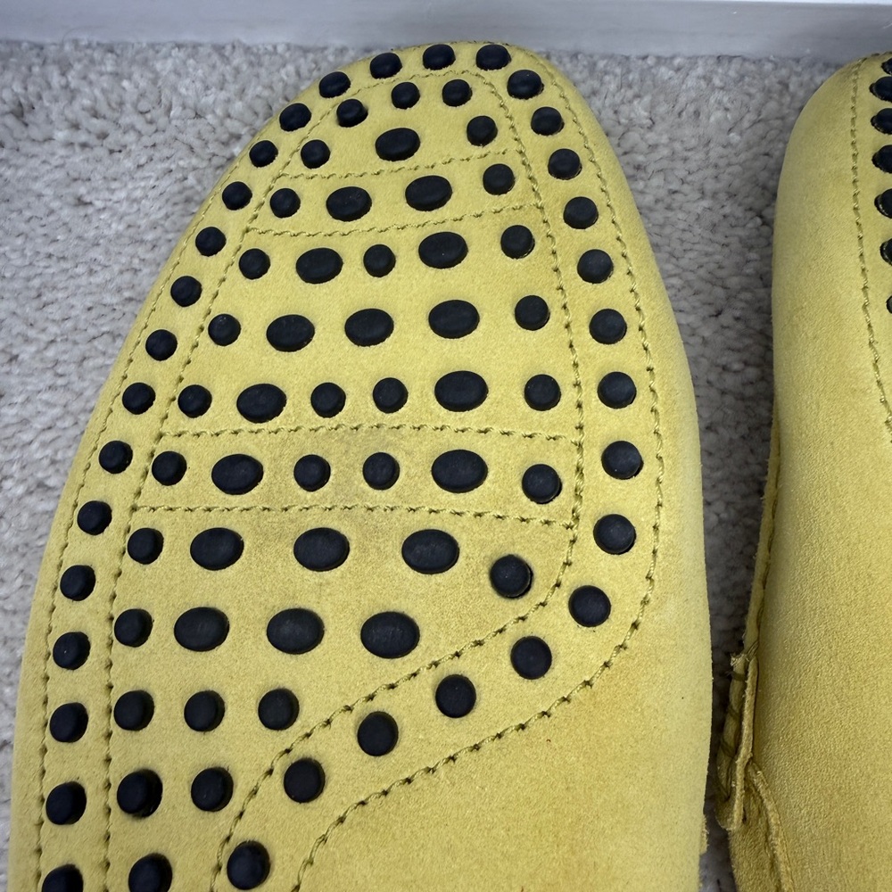 Tod's Lemon Suede Men's Driving Loafers - Picture 5 of 16
